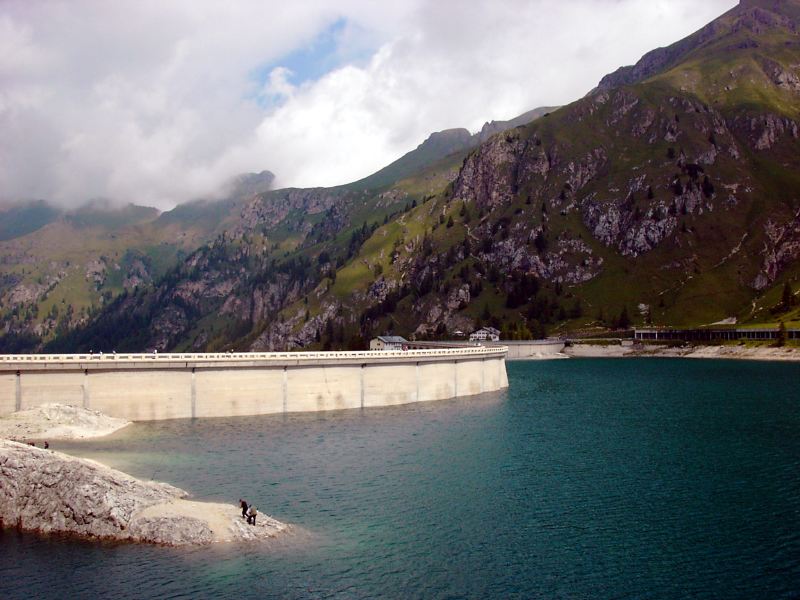 Lago di Fedaia